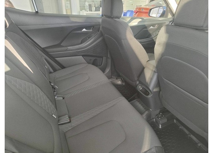 Купить Hyundai Solaris HC, 2.0л 6AT 4WD, Lifestyle