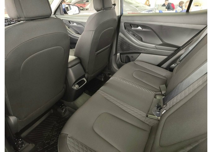 Купить Hyundai Solaris HC, 1.6л 6AT 2WD, Family + Ultra