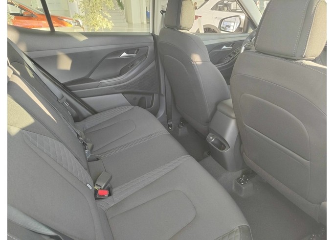 Купить Hyundai Solaris HC, 2.0л 6AT 2WD, Family