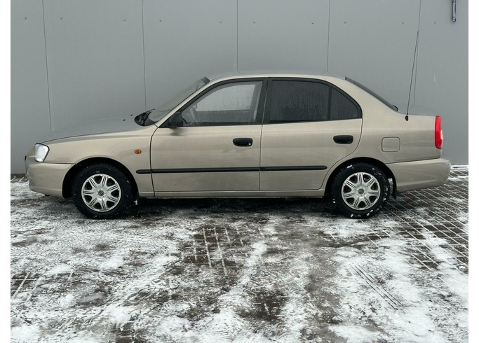Купить Hyundai Accent, II