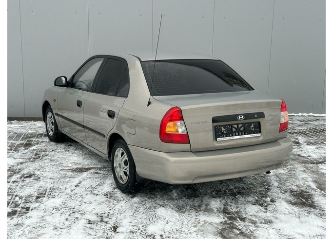 Купить Hyundai Accent, II