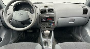 Hyundai Accent, II