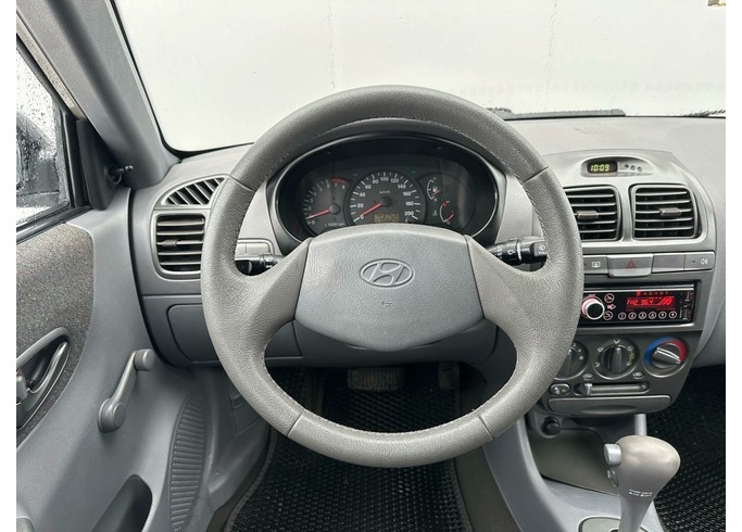 Купить Hyundai Accent, II