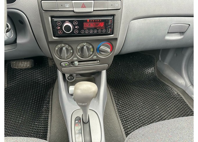 Купить Hyundai Accent, II