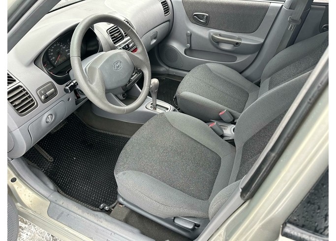 Купить Hyundai Accent, II