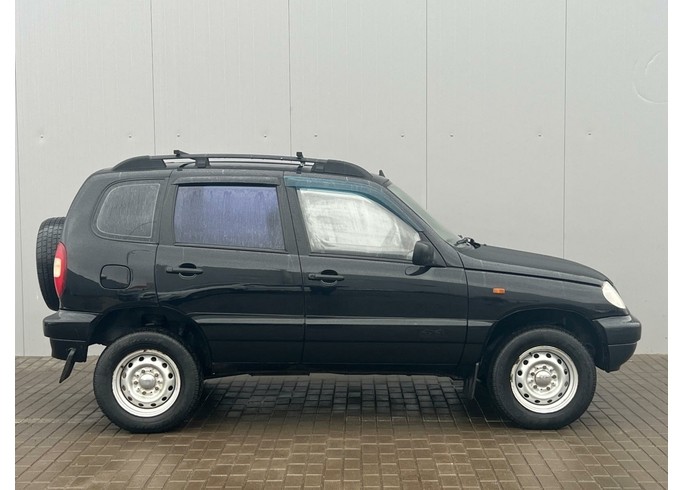 Купить Chevrolet Niva, I