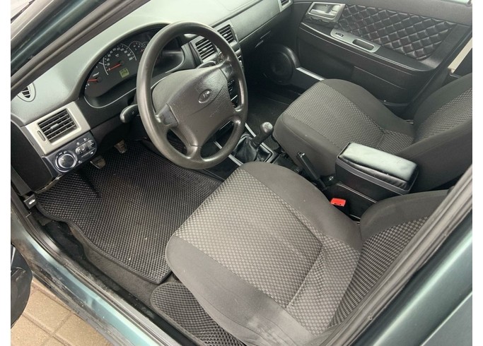 Купить LADA (ВАЗ) Priora, I