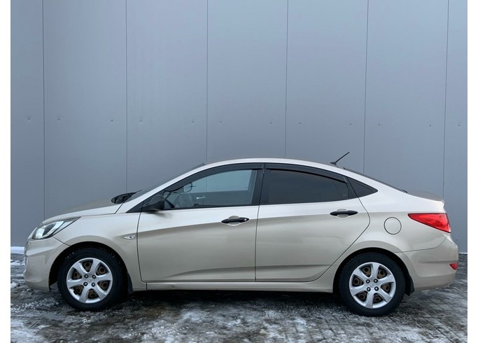 Купить Hyundai Solaris, I
