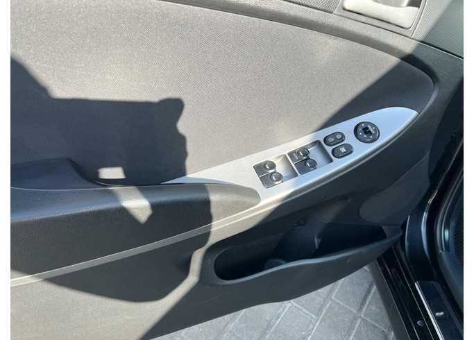 Купить Hyundai Solaris, I Рестайлинг